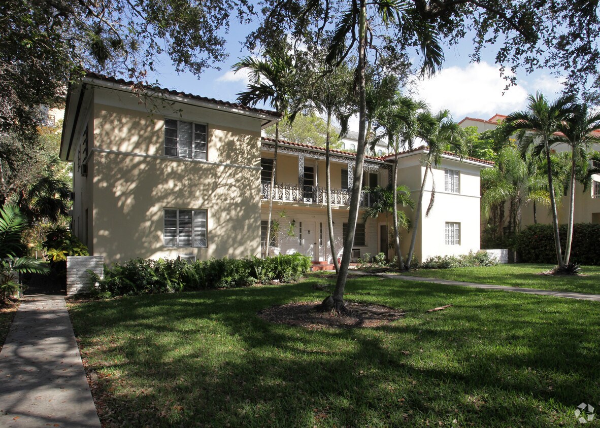 Building Photo - 625 Almeria Ave