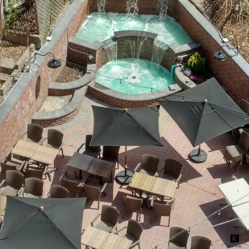 Building Photo - 261 Flatbush Avenue