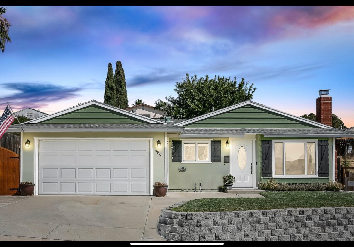 Primary Photo - 9958 Golden West Ln