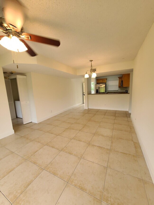 Building Photo - 1421 Windorah Way