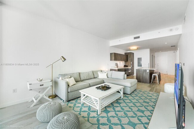 Foto del edificio - 480 NE 31st St