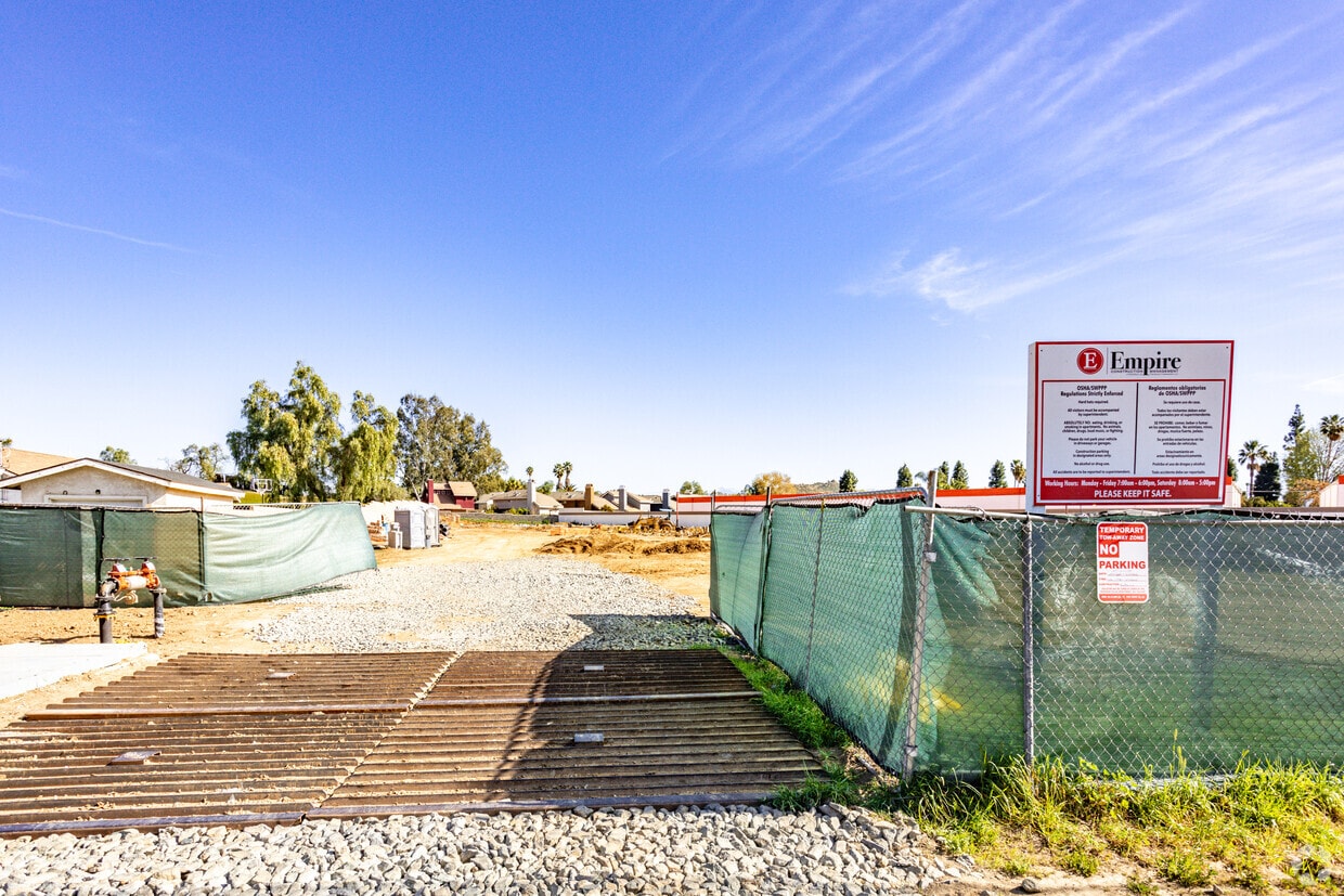 Westbrook Apartments 4680 Mitchell Ave Riverside, CA