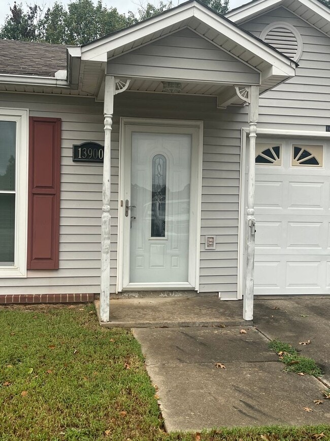Building Photo - 13900 Ridgecrest Dr