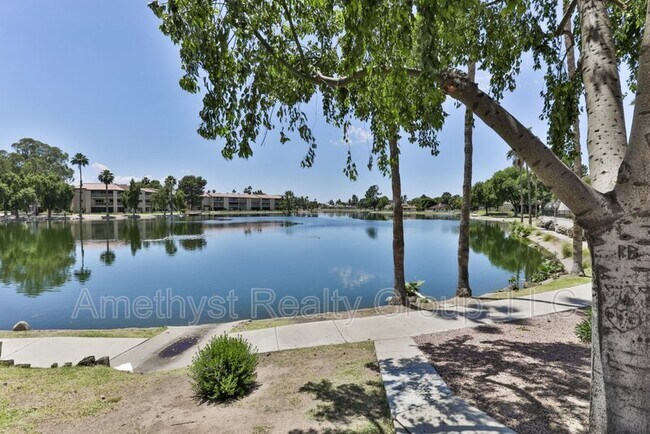 Foto del edificio - 11666 N 28th Dr