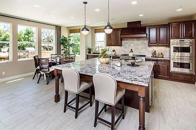 Foto del edificio - 743 Blossom Rd