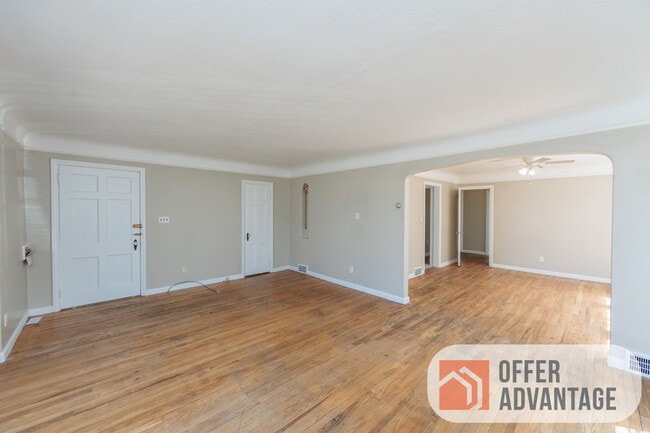 Building Photo - 1469 Genesee Rd