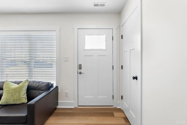 Foto del edificio - 1600 Wards Ferry Rd