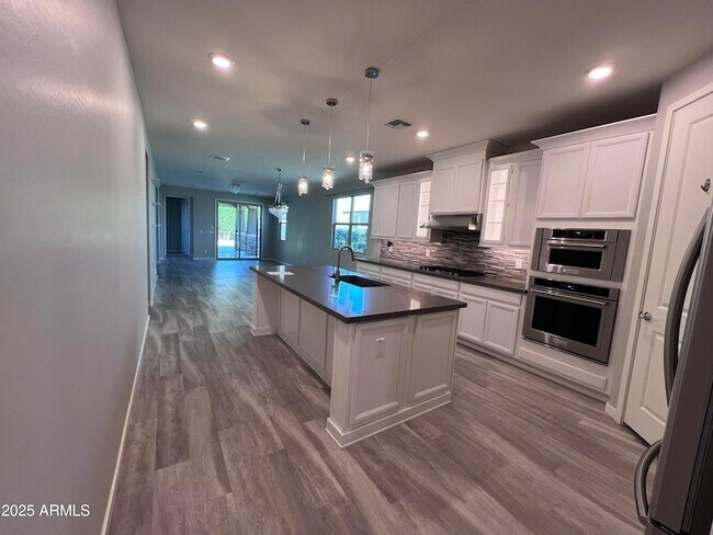 Foto del edificio - 9722 E Tungsten Dr