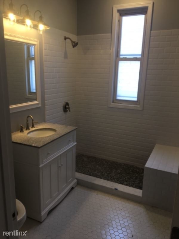 Foto del edificio - 2927 N Allen Ave