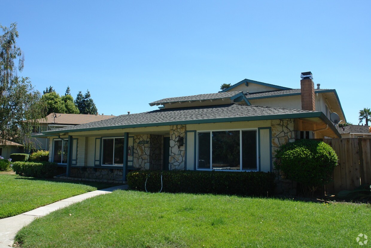 Foto principal - 1820 Southwest Expy