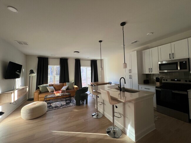 Foto del edificio - 4328 Woodwind St