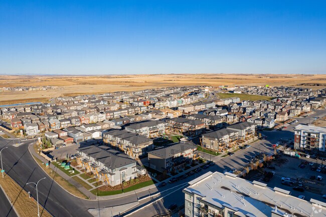 Photo aérienne - Essential Livingston Townhomes