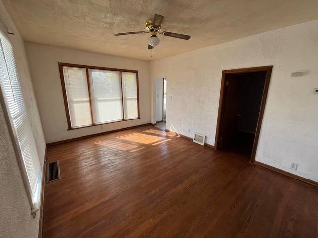 Foto del edificio - 2 bedroom unit in Chicago