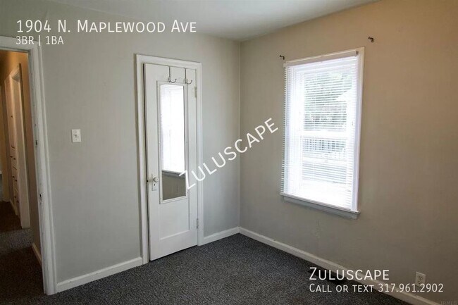 Foto del edificio - Cute 3/1 with detached garage near Ball St...