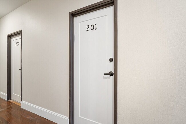 Foto del edificio - 702 20th St