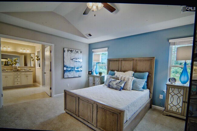 Foto del edificio - 429 Kingsley View Rd