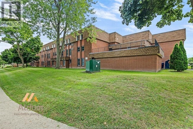 Building Photo - 6555 Thornberry Crescent
