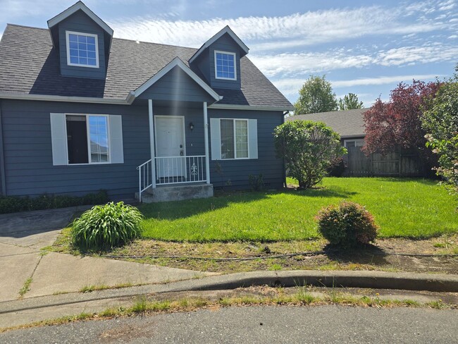 Foto del edificio - 3 bed 2 bath   Home for Rent in Grants Pass