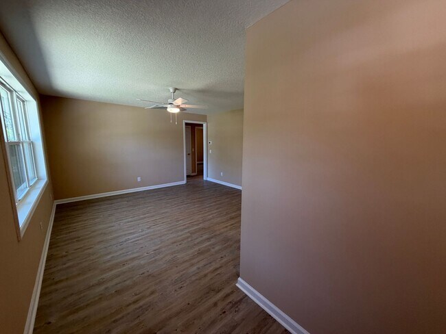 Foto del edificio - 2640 Canary Dr