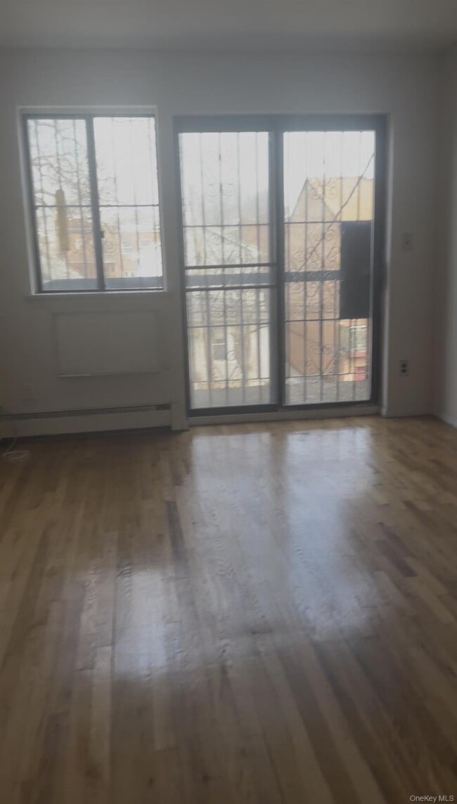 Foto del edificio - 94-28-94-53 53rd Ave
