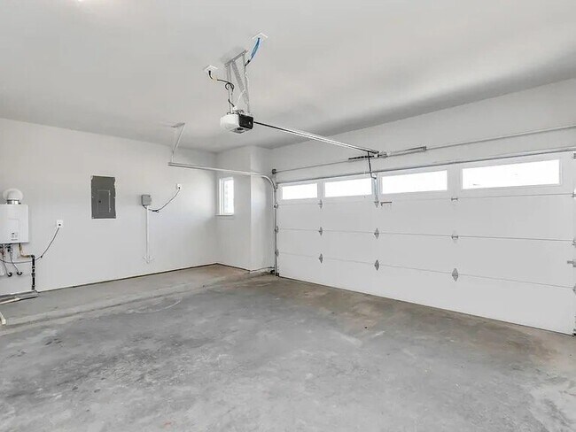 Foto del edificio - 3020 Gunnersbury Dr