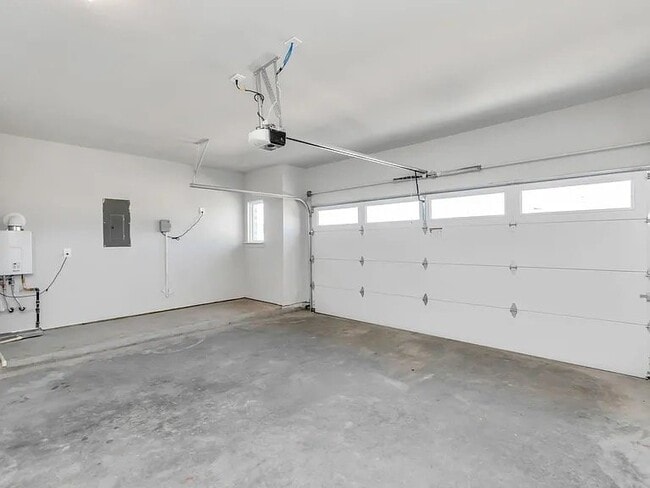 Photo - 3020 Gunnersbury Dr House