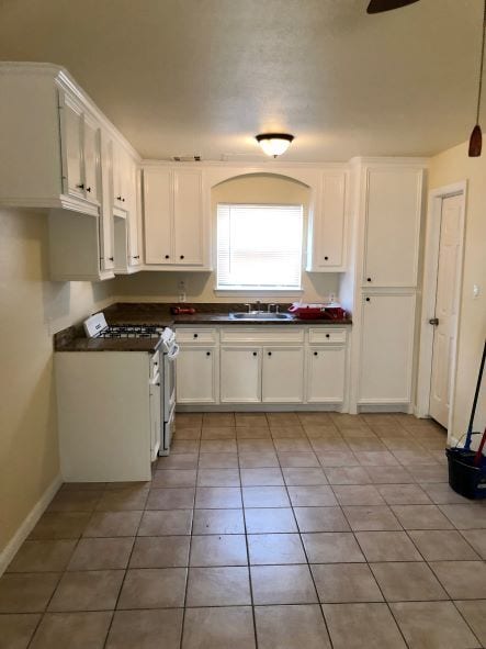 Kitchen - 219 Jackson Ave