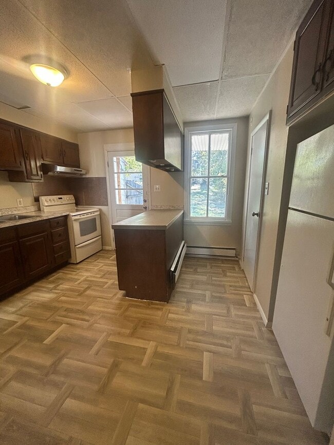 Foto del edificio - 3 Bedroom Duplex in Penbrook Boro.