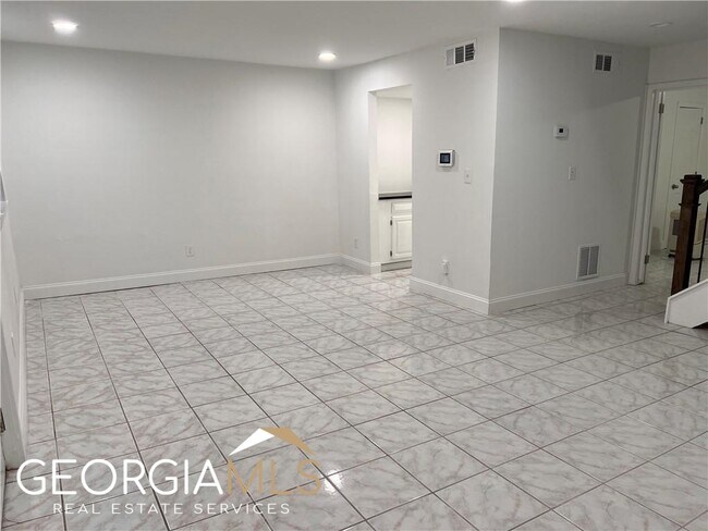 Building Photo - 7204 Lancaster Loop