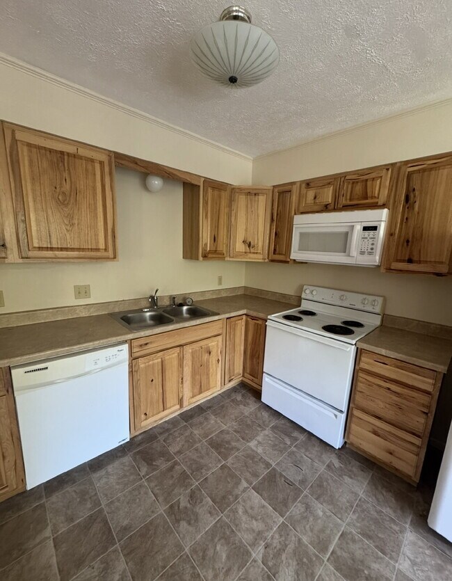 Foto del edificio - Welcome to your new home near the heart of...