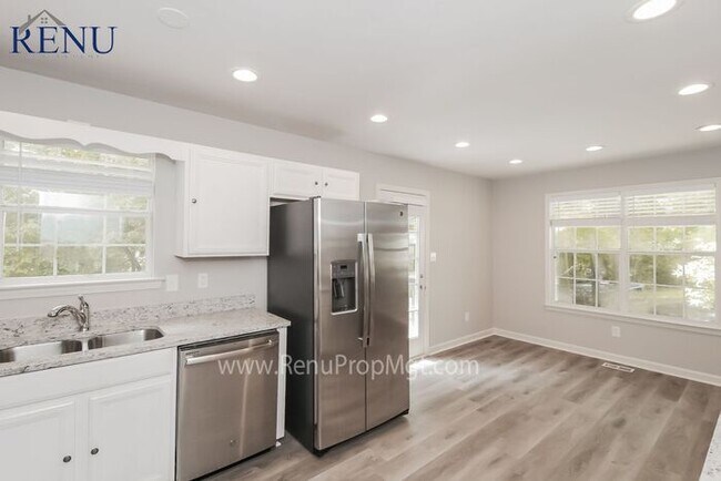 Foto del edificio - Now Available! 3 bed 2 bath!