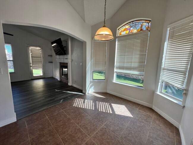 Building Photo - Perfect Cul-De-Sac Home just for you!