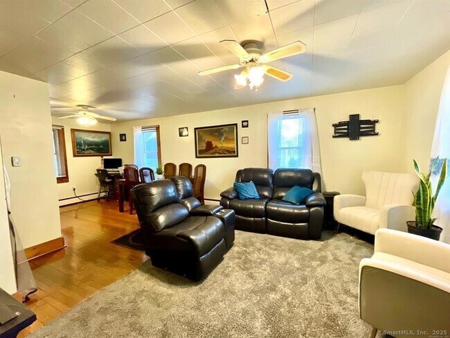 Foto del edificio - 131 Greenwood St