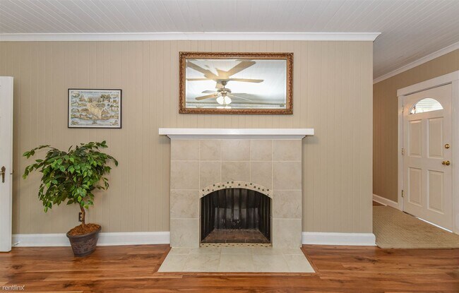 Building Photo - 2 br, 1 bath House - 184 Mimosa Street