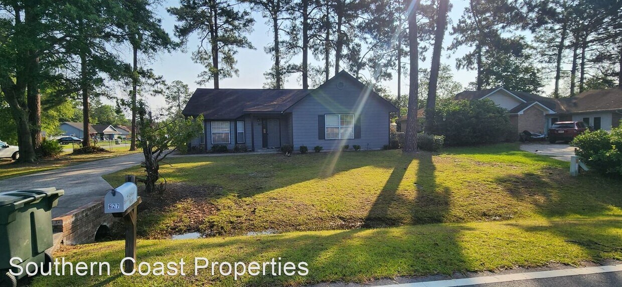 Primary Photo - 3 br, 2 bath House - 627 Trevor Street