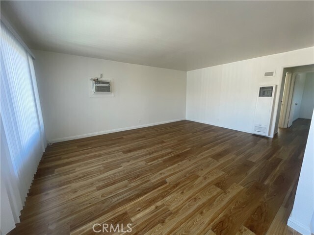 Foto del edificio - 4572 Canoga St