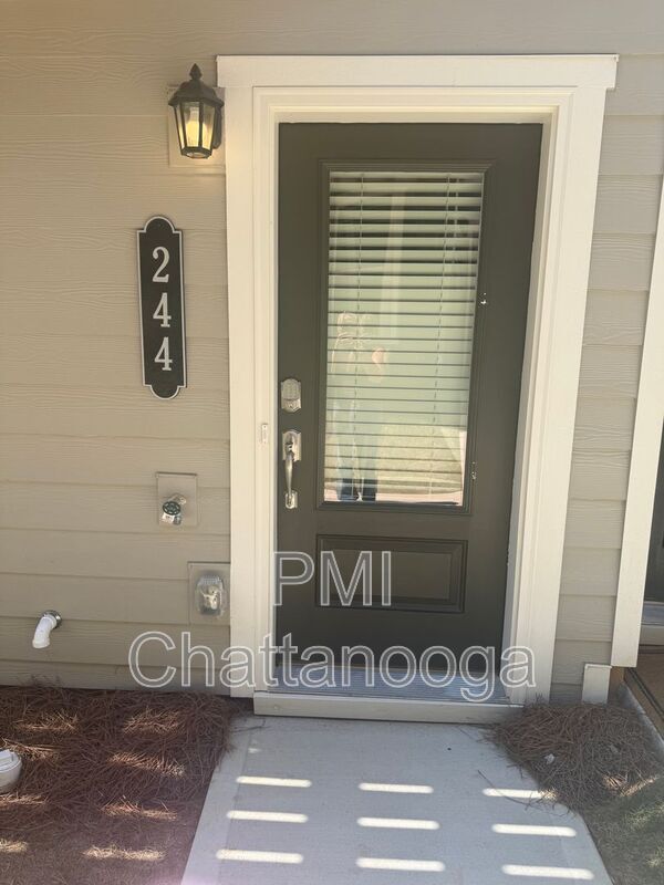 Foto del edificio - 244 Asbury Oak Ln