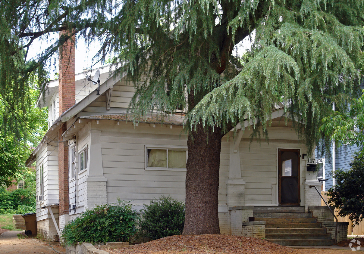 Primary Photo - 117 Chamberlain St