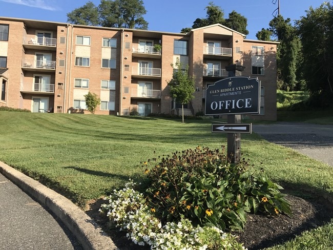 Building Photo - Glen Riddle Apartments