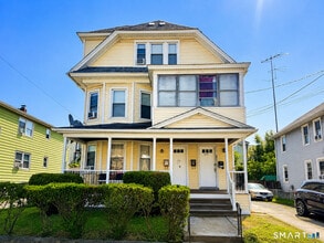 Building Photo - 614 Bishop Ave