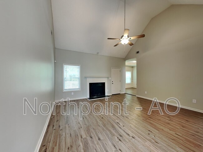 Building Photo - 9724 Brookshire Dr