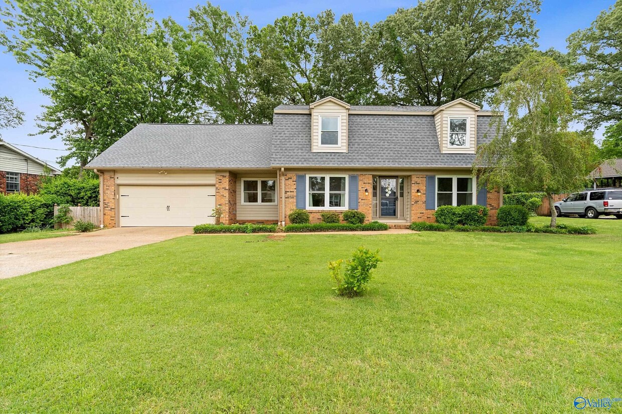Foto principal - 818 Esslinger Rd SE