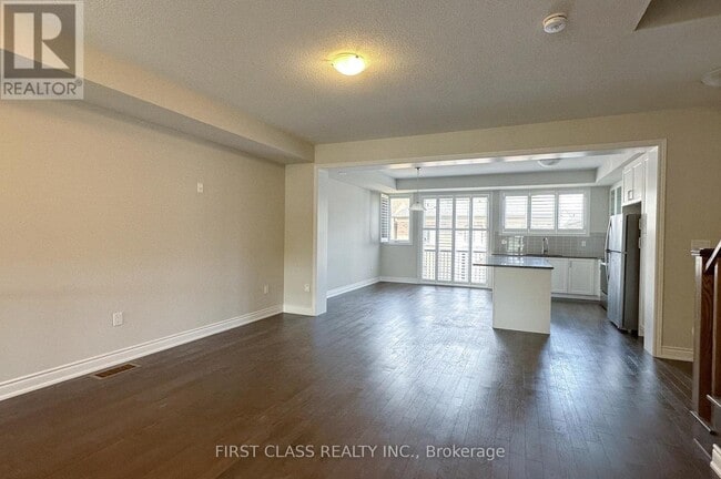 Building Photo - 1476 Yellow Rose Cir