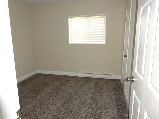 Building Photo - Saratoga Apartments - STA