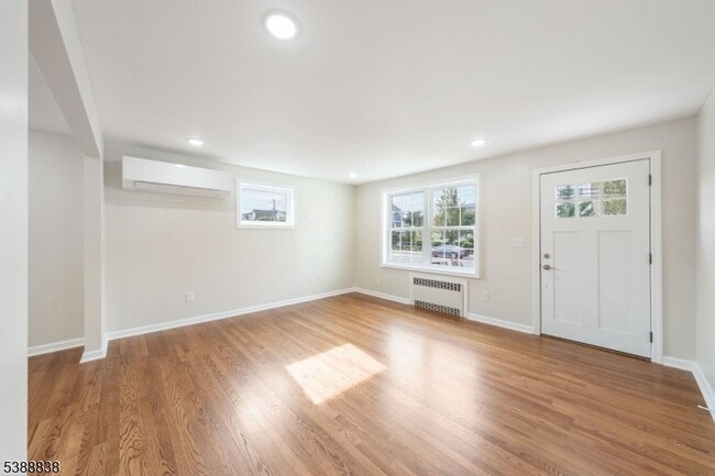 Foto del edificio - 2429 Vauxhall Rd