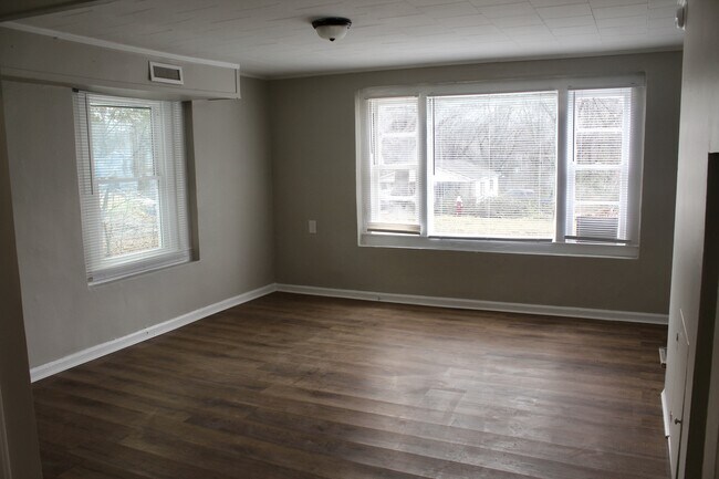 Foto del edificio - 1204 W Mauney Ave