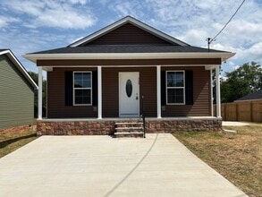 Building Photo - 309 W Coffee St