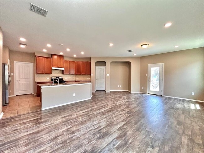 Building Photo - 428 Sheepshank Dr