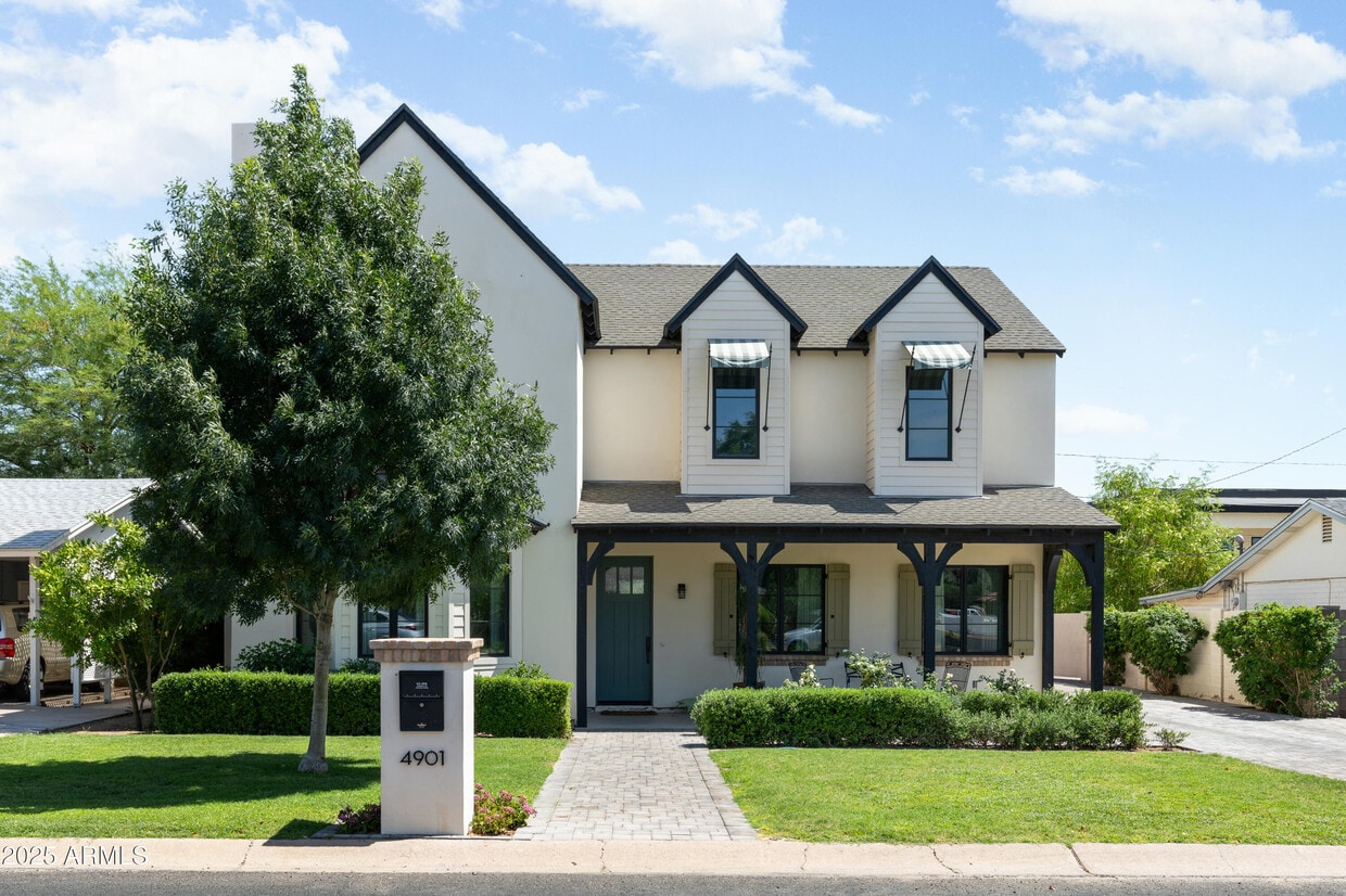 Foto principal - 4901 E Amelia Ave