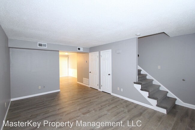 Building Photo - 3 br, 2.5 bath House - 1242 Donaldson Ct